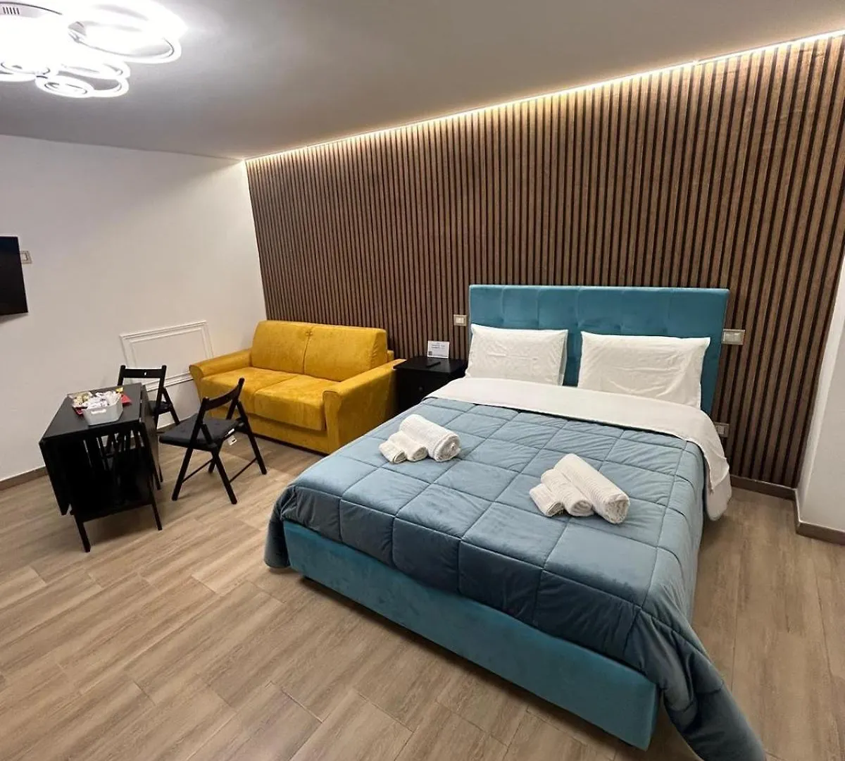 Brother'S 50 Apartment Naples Italy