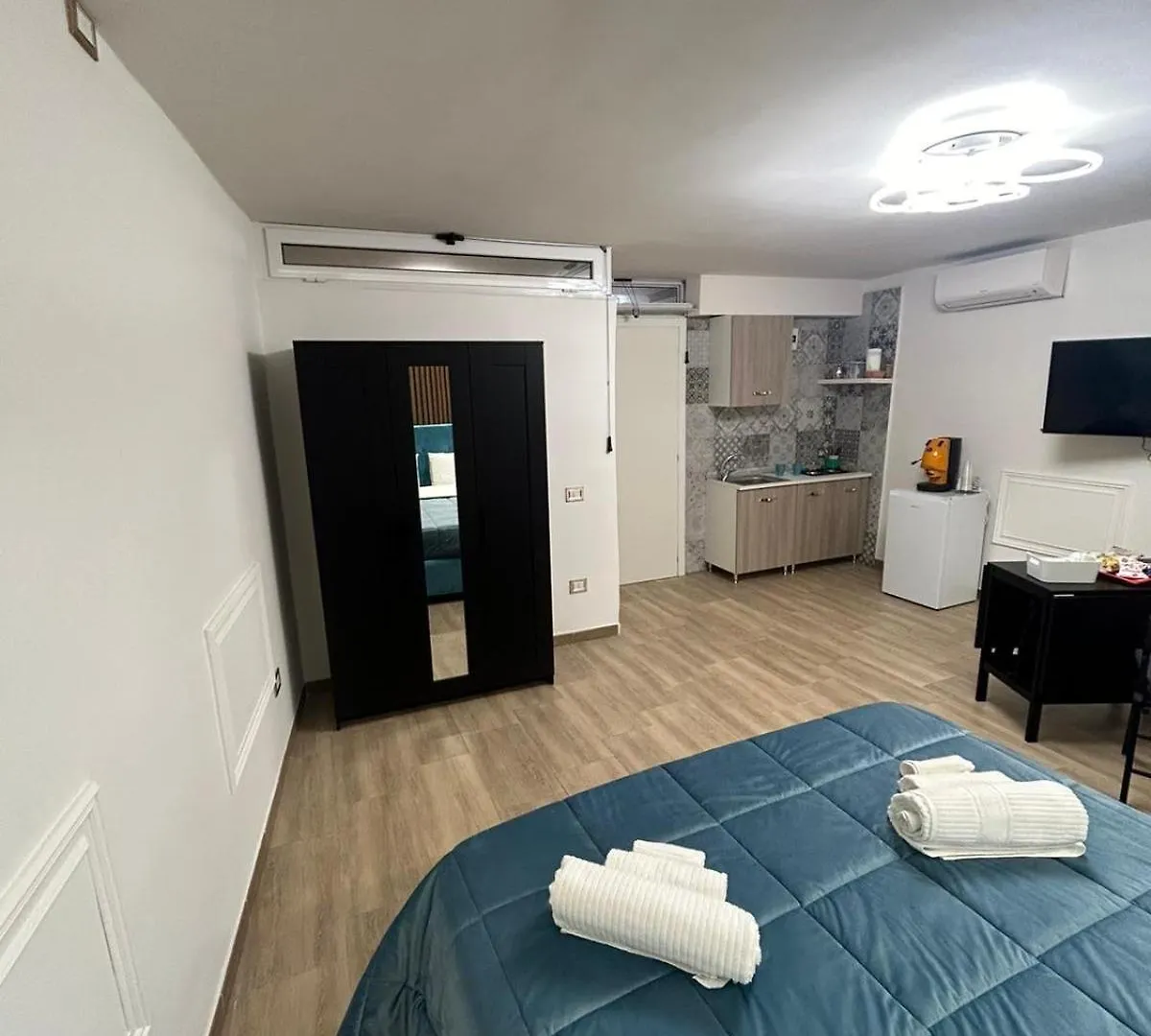 Brother'S 50 Apartment Naples Italy